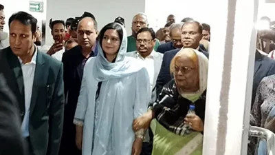 এভারকেয়ার হাসপাতালে জুবাইদা রহমান। ছবি: সংগৃহীত