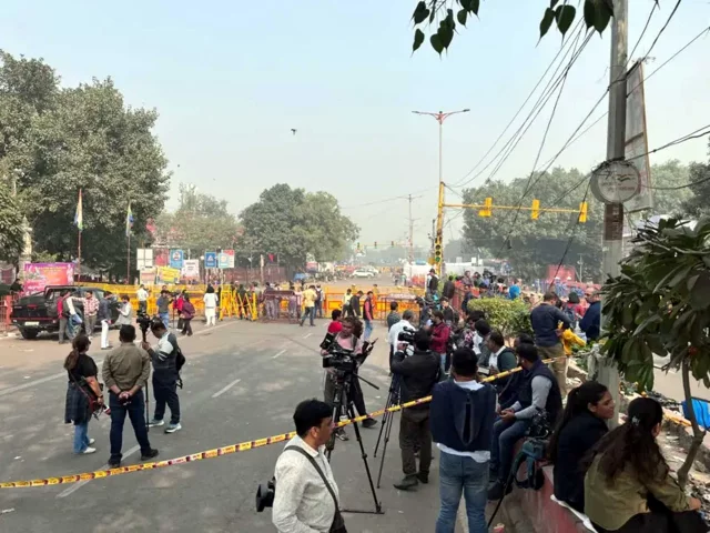 Katta jinsiy olatni kiritish paytida vaginal anatomiya (foto) Yalangoch Valkyries