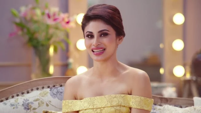 mouni roy 
