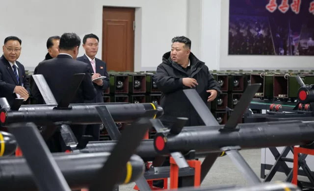 Kim Jong Un 04