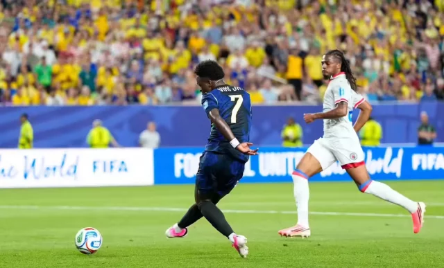 Brazil 3-0 Haiti 03
